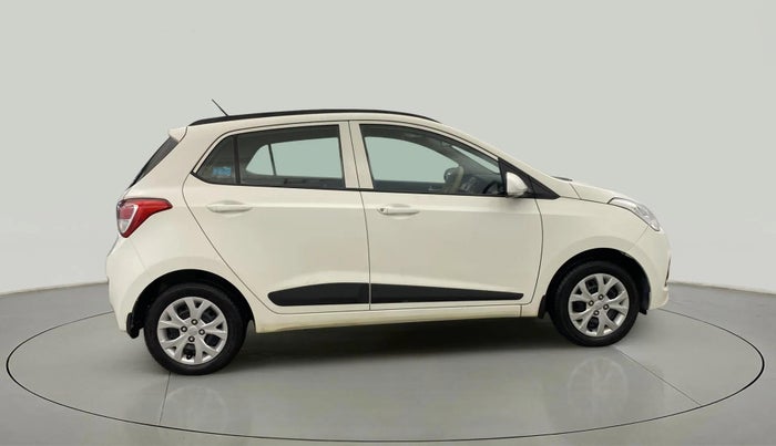 2015 Hyundai Grand i10 SPORTZ 1.2 KAPPA VTVT, Petrol, Manual, 7,941 km, Right Side View