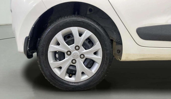 2015 Hyundai Grand i10 SPORTZ 1.2 KAPPA VTVT, Petrol, Manual, 7,941 km, Right Rear Wheel