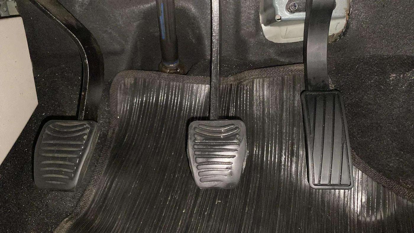 2019 Mahindra XUV300 W4 1.5 DIESEL, Diesel, Manual, 56,930 km, Pedals