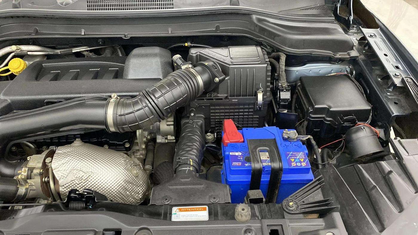 2019 Mahindra XUV300 W4 1.5 DIESEL, Diesel, Manual, 56,930 km, Engine View - Left