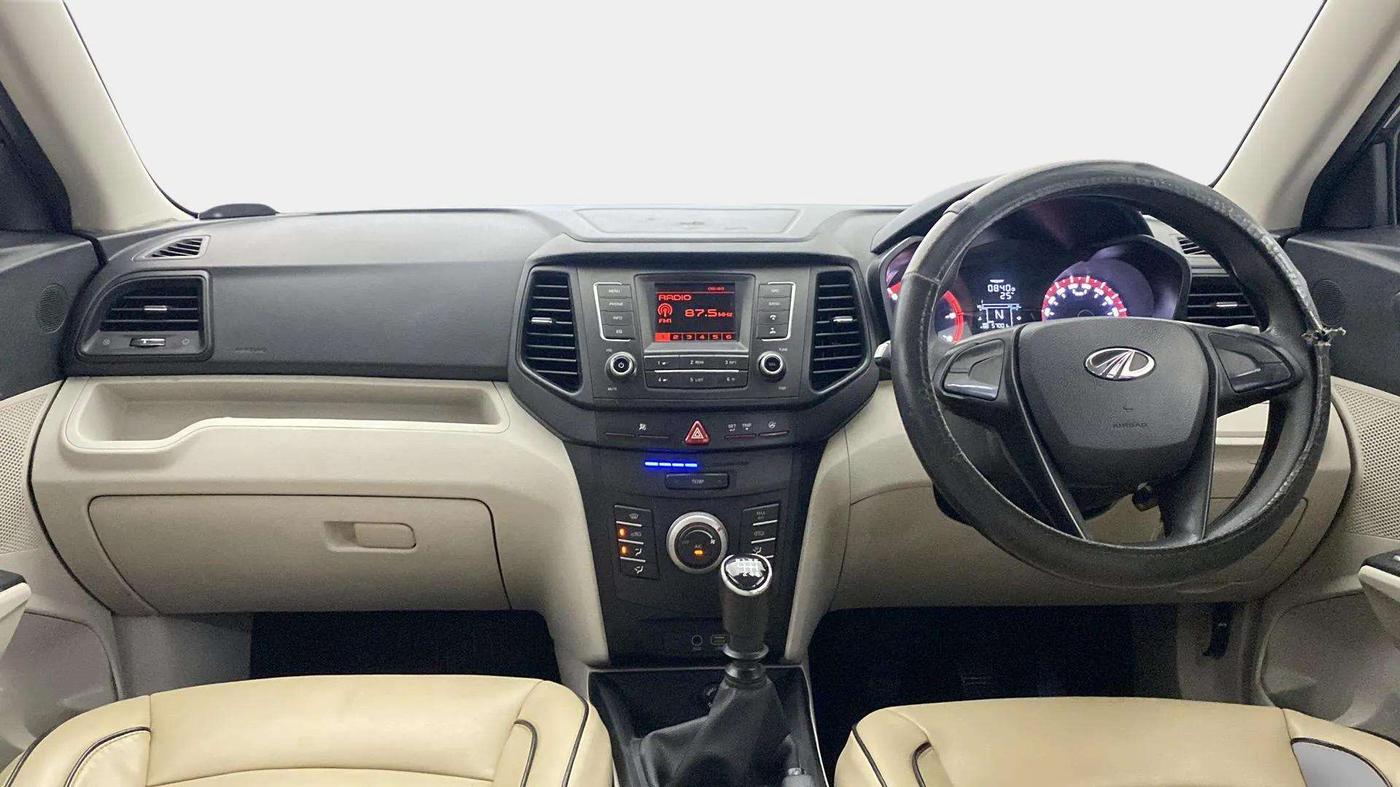 2019 Mahindra XUV300 W4 1.5 DIESEL, Diesel, Manual, 56,930 km, Dashboard