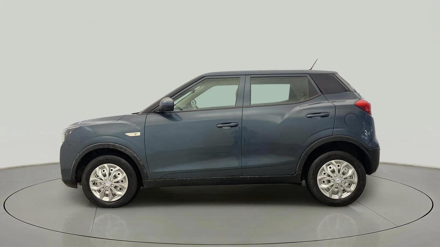 2019 Mahindra XUV300 W4 1.5 DIESEL, Diesel, Manual, 56,930 km, Left Side