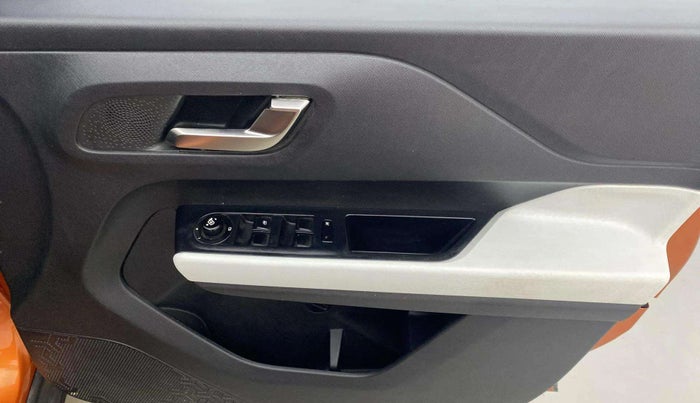 2023 Tata PUNCH CREATIVE  MT, Petrol, Manual, 39,971 km, Driver Side Door Panels Control