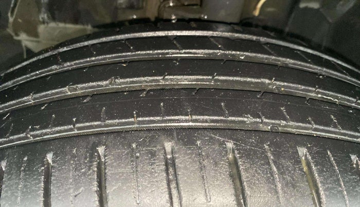 2023 Tata PUNCH CREATIVE  MT, Petrol, Manual, 39,971 km, Left Front Tyre Tread