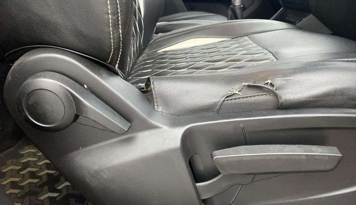 2023 Tata PUNCH CREATIVE  MT, Petrol, Manual, 39,971 km, Driver Side Adjustment Panel