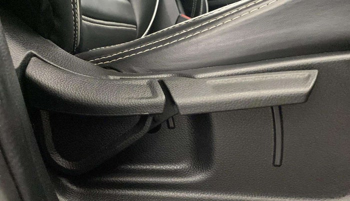 2023 KIA SONET HTK PLUS 1.0 IMT, Petrol, Manual, 20,776 km, Driver Side Adjustment Panel
