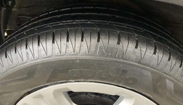 2023 KIA SONET HTK PLUS 1.0 IMT, Petrol, Manual, 20,776 km, Left Front Tyre Tread