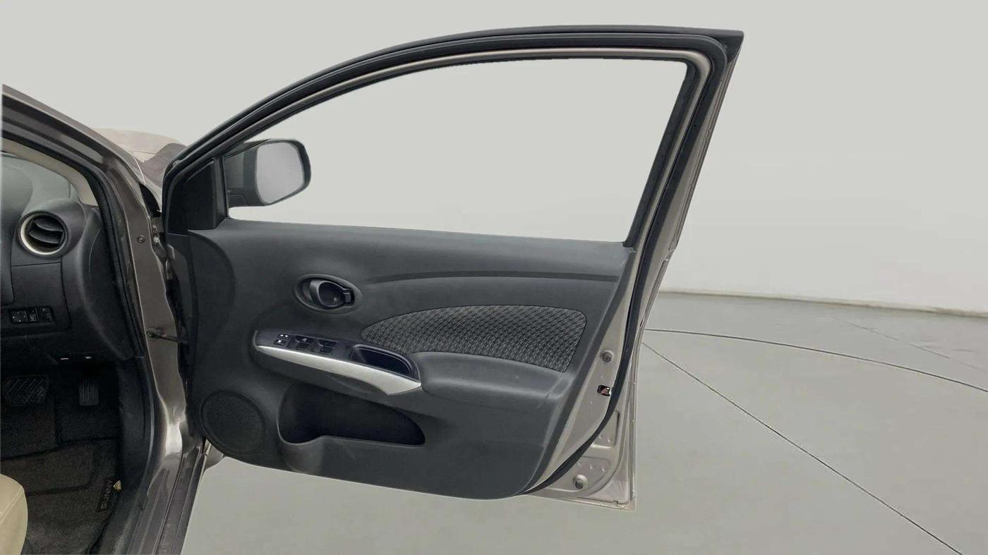 2019 Nissan Sunny XV CVT, Petrol, Automatic, 37,012 km, RHS Front Door
