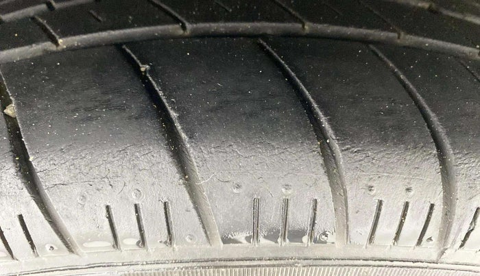 2019 Nissan Sunny XV CVT, Petrol, Automatic, 36,921 km, Right Rear Tyre Tread