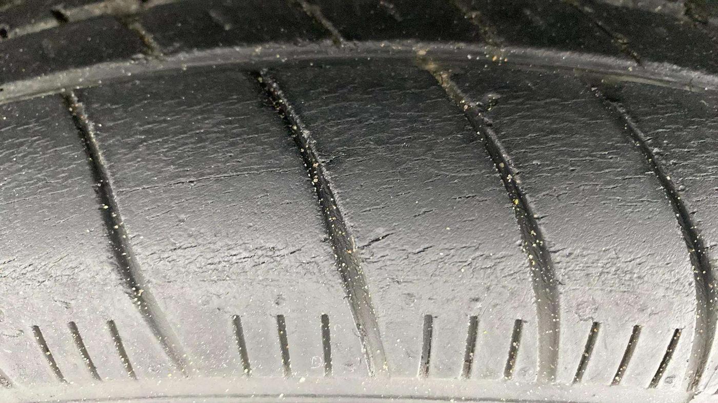 2019 Nissan Sunny XV CVT, Petrol, Automatic, 37,012 km, Left Front Tyre Tread