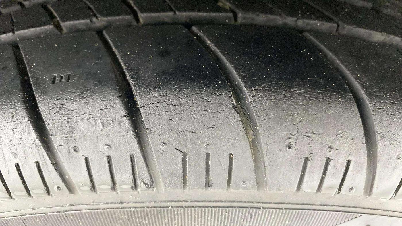 2019 Nissan Sunny XV CVT, Petrol, Automatic, 37,012 km, Left Rear Tyre Tread
