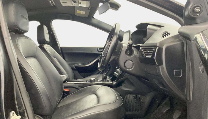 2022 Tata NEXON XZ PLUS (O) PETROL, Petrol, Manual, 32,874 km, Right Side Front Door Cabin