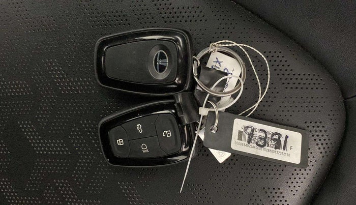 2022 Tata NEXON XZ PLUS (O) PETROL, Petrol, Manual, 32,874 km, Key Close Up