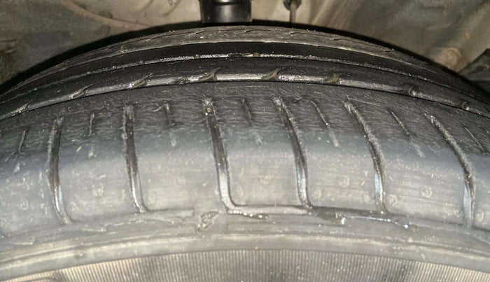 2019 KIA SELTOS HTX 1.5 PETROL, Petrol, Manual, 62,914 km, Right Front Tyre Tread