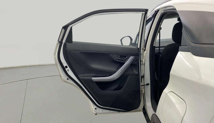 2023 Tata NEXON XM PLUS SUNROOF PETROL, Petrol, Manual, 14,658 km, LHS Rear Door