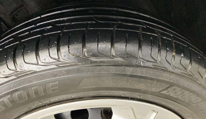 2023 Tata NEXON XM PLUS SUNROOF PETROL, Petrol, Manual, 14,658 km, Right Front Tyre Tread