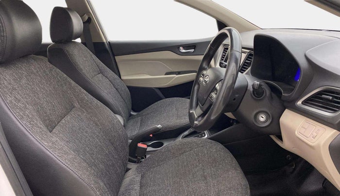 2017 Hyundai Verna 1.6 CRDI SX + AT, Diesel, Automatic, 85,811 km, Right Side Front Door Cabin