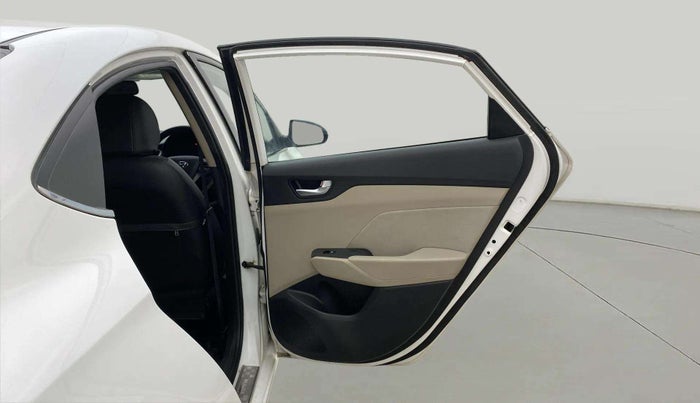 2017 Hyundai Verna 1.6 CRDI SX + AT, Diesel, Automatic, 85,811 km, RHS Rear Door