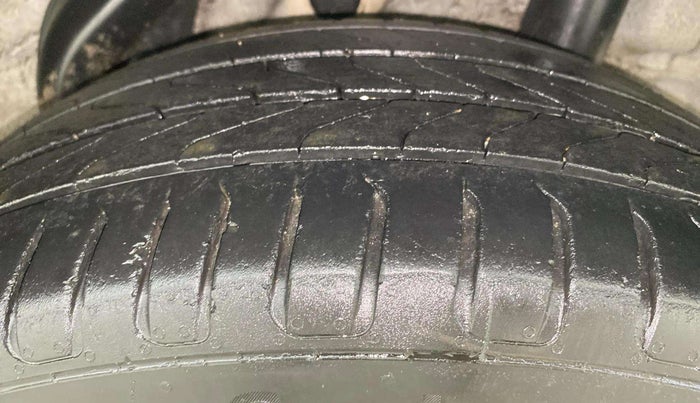 2017 Hyundai Verna 1.6 CRDI SX + AT, Diesel, Automatic, 85,811 km, Left Rear Tyre Tread