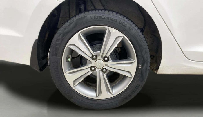 2017 Hyundai Verna 1.6 CRDI SX + AT, Diesel, Automatic, 85,811 km, Right Rear Wheel