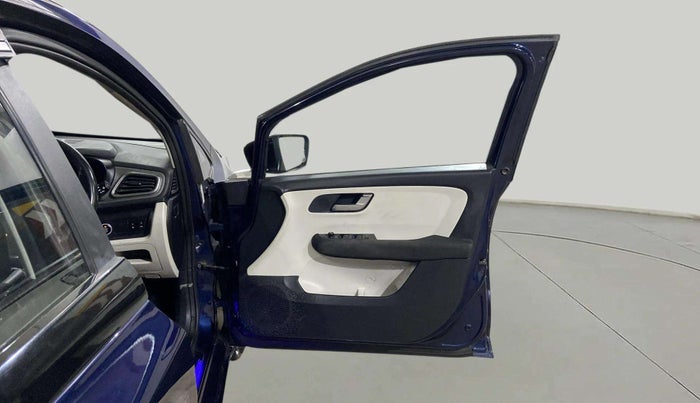 2023 Tata ALTROZ XZ PLUS O SUNROOF CNG, CNG, Manual, 61,077 km, RHS Front Door
