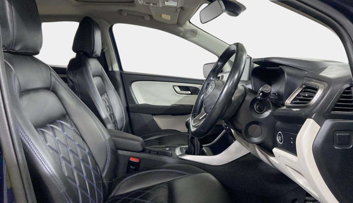 2023 Tata ALTROZ XZ PLUS O SUNROOF CNG, CNG, Manual, 61,077 km, Right Side Front Door Cabin