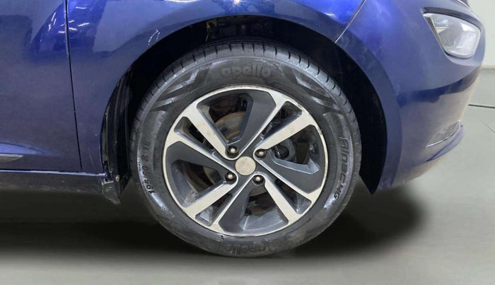 2023 Tata ALTROZ XZ PLUS O SUNROOF CNG, CNG, Manual, 61,077 km, Right Front Wheel