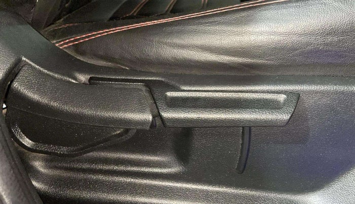 2019 Hyundai VENUE SX 1.0 TURBO, Petrol, Manual, 78,718 km, Driver Side Adjustment Panel