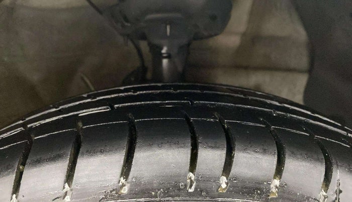 2020 Hyundai NEW SANTRO SPORTZ CNG, CNG, Manual, 61,407 km, Right Front Tyre Tread