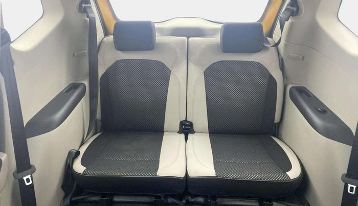 2021 Renault TRIBER RXZ, Petrol, Manual, 46,522 km, Third Seat Row ( optional )