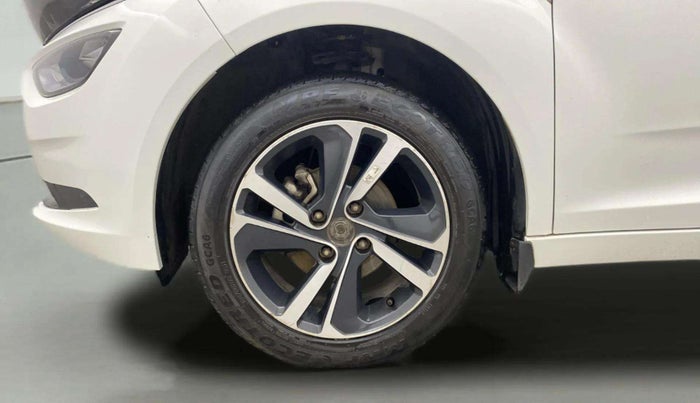 2023 Tata ALTROZ XZ CNG, CNG, Manual, 30,448 km, Left Front Wheel