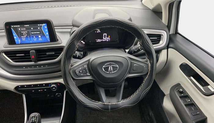 2023 Tata ALTROZ XZ CNG, CNG, Manual, 30,448 km, Steering Wheel Close Up
