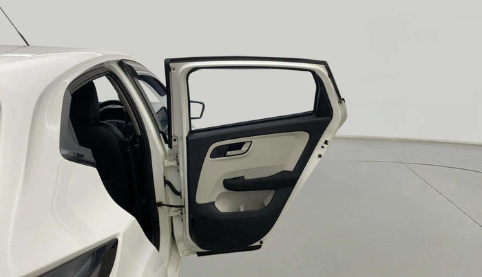 2023 Tata ALTROZ XZ CNG, CNG, Manual, 30,448 km, RHS Rear Door