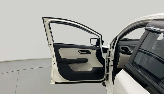 2023 Tata ALTROZ XZ CNG, CNG, Manual, 30,448 km, LHS Front Door