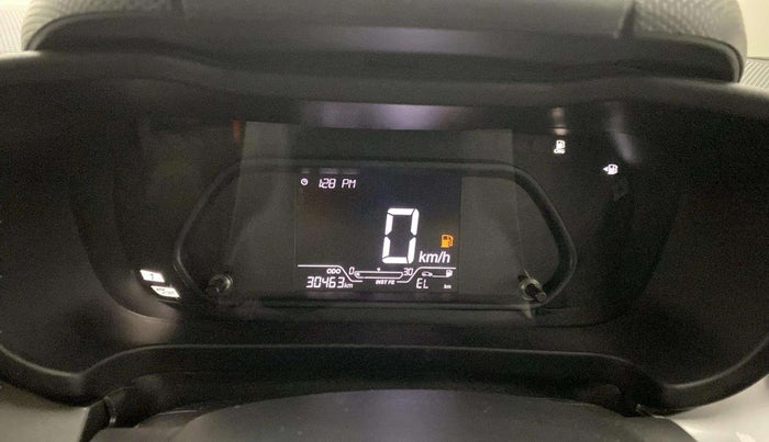 2023 Tata ALTROZ XZ CNG, CNG, Manual, 30,448 km, Odometer Image