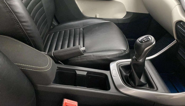 2023 Tata ALTROZ XZ CNG, CNG, Manual, 30,448 km, Gear Lever