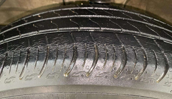2022 Maruti S PRESSO VXI (O), Petrol, Manual, 31,769 km, Left Front Tyre Tread
