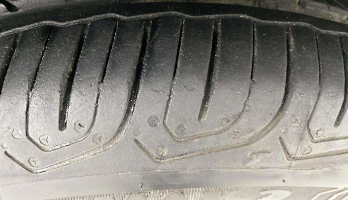 2016 Honda Jazz 1.2L I-VTEC V AT, Petrol, Automatic, 70,833 km, Right Front Tyre Tread