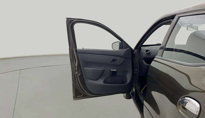 2016 Renault Kwid RXL, Petrol, Manual, 29,951 km, LHS Front Door