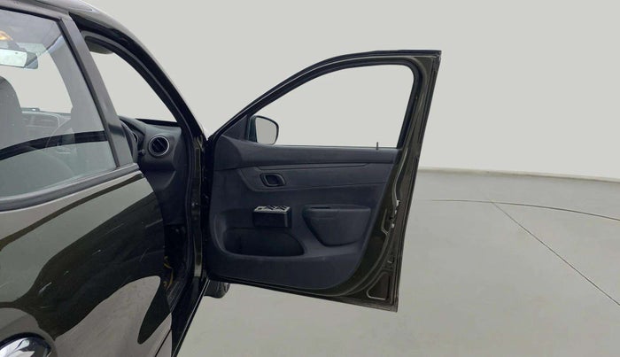 2016 Renault Kwid RXL, Petrol, Manual, 29,951 km, RHS Front Door