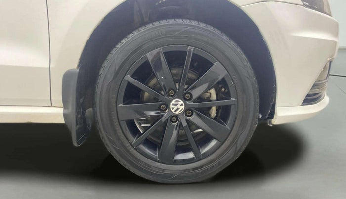 2016 Volkswagen Ameo HIGHLINE1.2L, Petrol, Manual, 28,308 km, Right Front Wheel