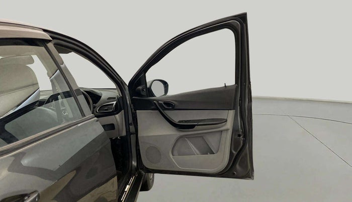 2020 Tata Tiago XT PETROL, Petrol, Manual, 78,794 km, RHS Front Door