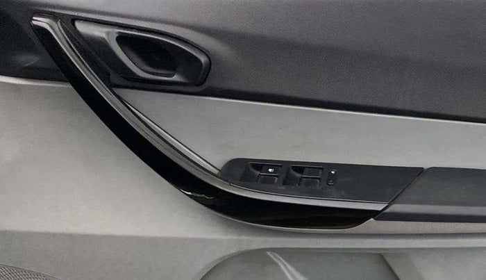 2020 Tata Tiago XT PETROL, Petrol, Manual, 78,794 km, Driver Side Door Panels Control