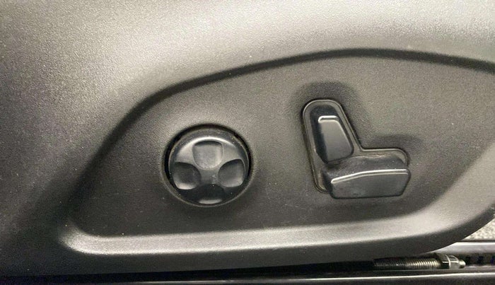 2019 Jeep Compass LIMITED PLUS DIESEL, Diesel, Manual, 65,688 km, Driver Side Adjustment Panel