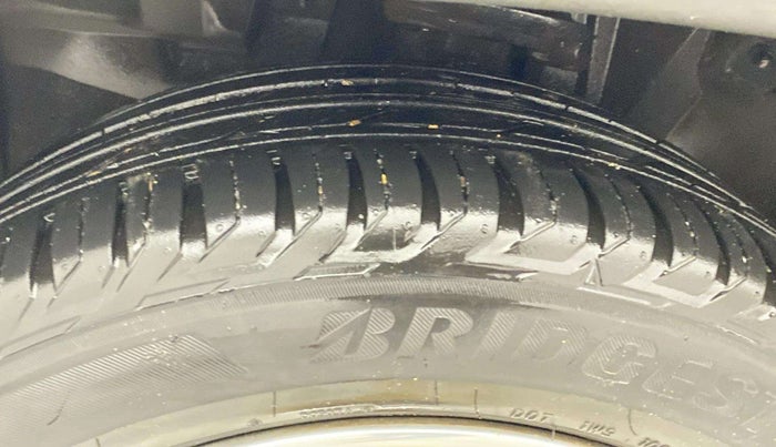2019 Jeep Compass LIMITED PLUS DIESEL, Diesel, Manual, 65,688 km, Left Front Tyre Tread