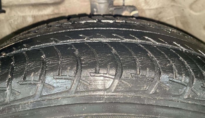 2016 Maruti Celerio ZXI AMT (O), Petrol, Automatic, 33,843 km, Left Front Tyre Tread