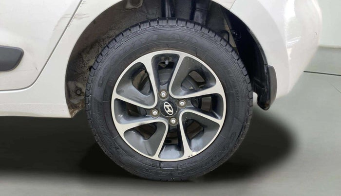 2018 Hyundai Grand i10 SPORTZ (O) AT 1.2 KAPPA VTVT, Petrol, Automatic, 28,872 km, Left Rear Wheel
