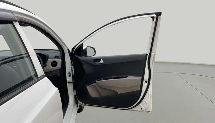 2018 Hyundai Grand i10 SPORTZ (O) AT 1.2 KAPPA VTVT, Petrol, Automatic, 28,872 km, RHS Front Door