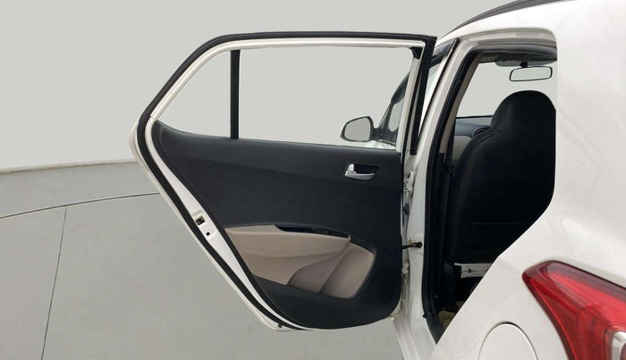 2018 Hyundai Grand i10 SPORTZ (O) AT 1.2 KAPPA VTVT, Petrol, Automatic, 28,872 km, LHS Rear Door