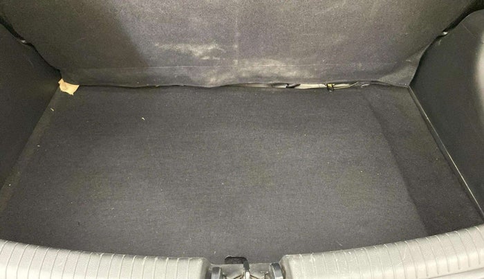 2018 Hyundai Grand i10 SPORTZ (O) AT 1.2 KAPPA VTVT, Petrol, Automatic, 28,872 km, Boot Inside